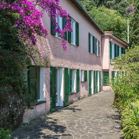 Sleeps 11 Air Con Wifi Villa