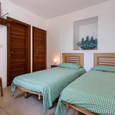 Sleeps 11 Air Con Wifi *