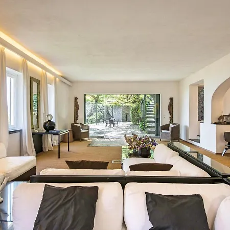 Sleeps 11 Air Con Wifi Villa *